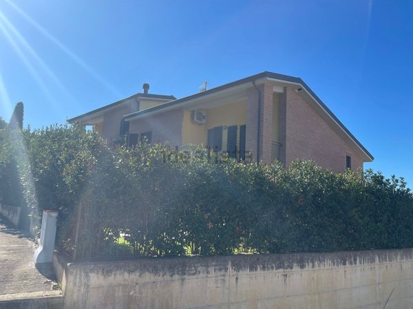 casa indipendente in vendita a Perugia in zona Prepo