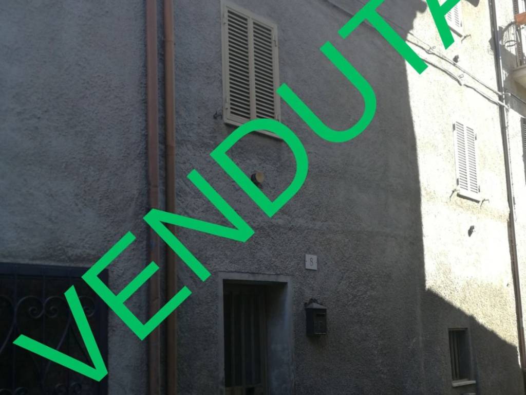 casa indipendente in vendita a Perugia in zona Castel del Piano