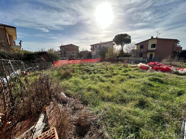 terreno edificabile in vendita a Perugia in zona San Sisto