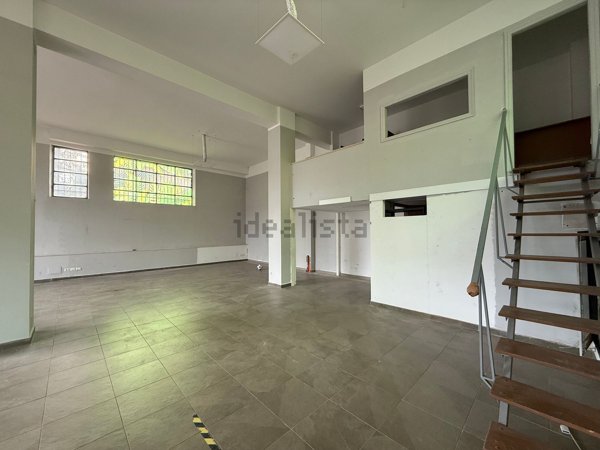 ufficio in vendita a Perugia in zona Prepo