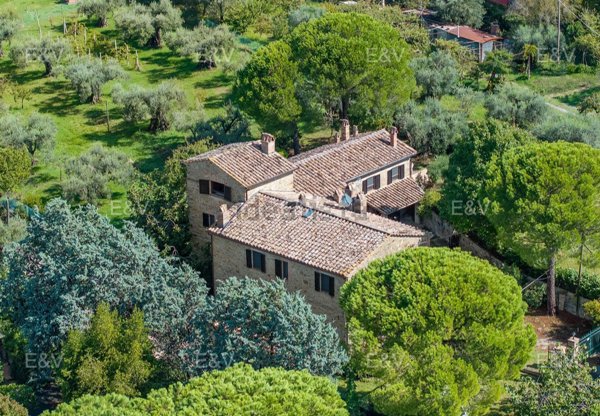 casale in vendita a Perugia
