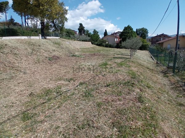 casa indipendente in vendita a Perugia in zona Villa Pitignano