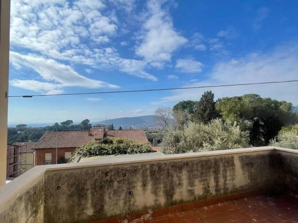 negozio in vendita a Perugia in zona Elce