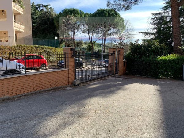 ufficio in vendita a Perugia in zona Filosofi