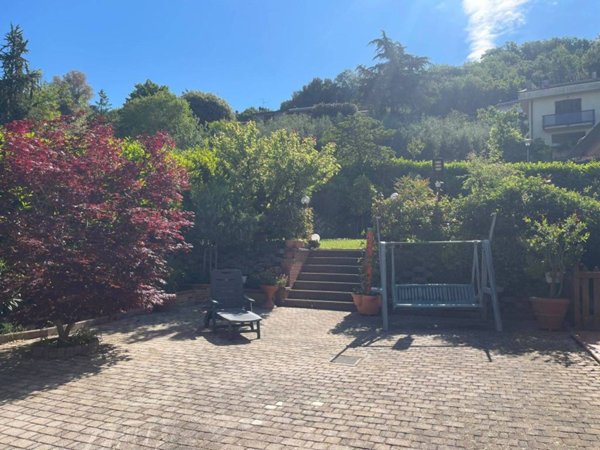 casa indipendente in vendita a Perugia in zona Cenerente