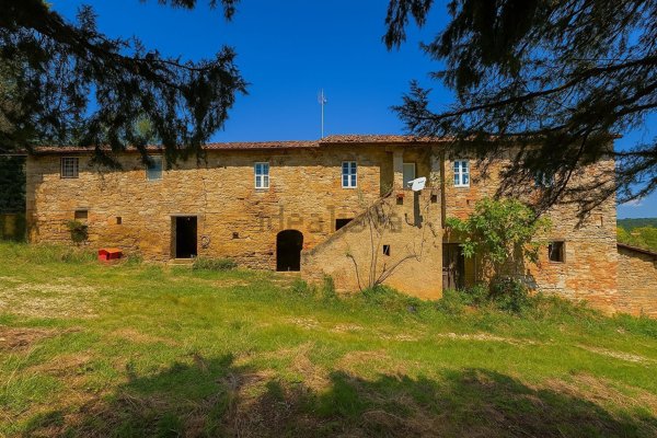 casale in vendita a Perugia in zona Ferro di Cavallo