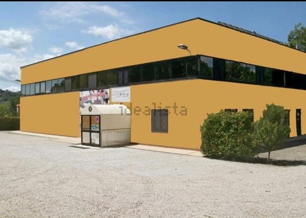 capannone in vendita a Perugia