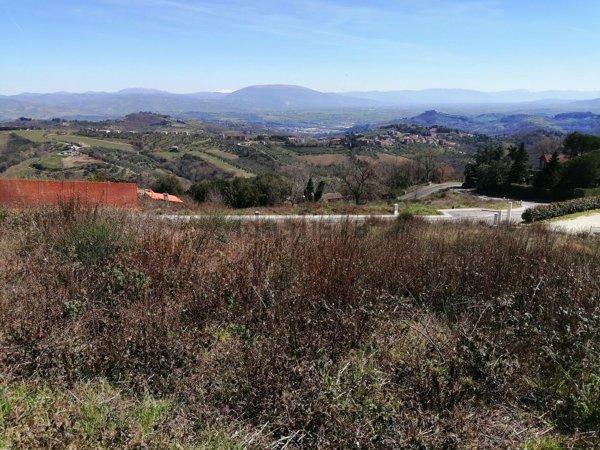 terreno edificabile in vendita a Perugia