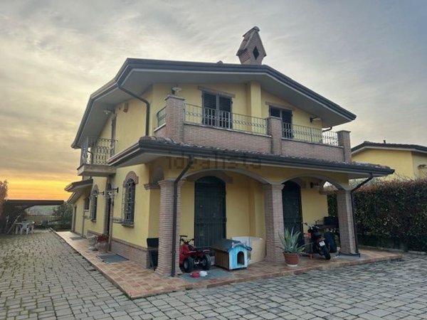 casa indipendente in vendita a Perugia
