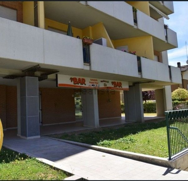 negozio in vendita a Perugia