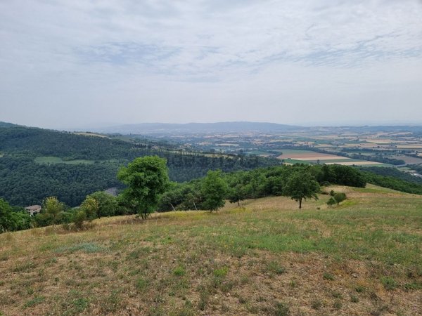 terreno agricolo in vendita a Perugia