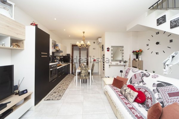 casa indipendente in vendita a Perugia in zona Prepo