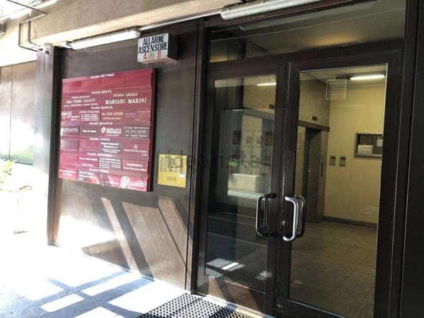 ufficio in vendita a Perugia in zona XX Settembre