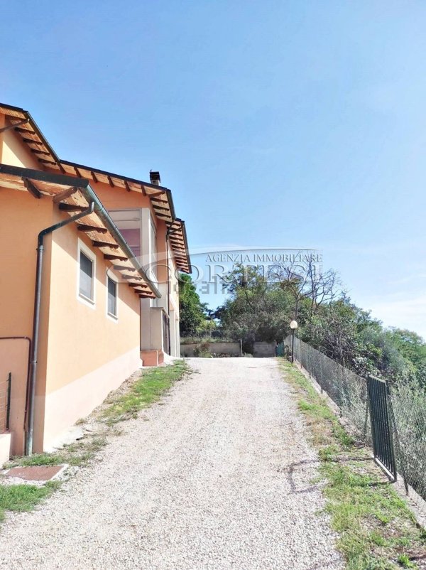 casa indipendente in vendita a Perugia in zona Casa del Diavolo