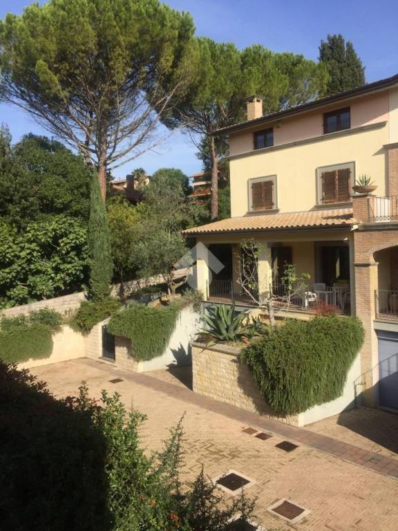 casa indipendente in vendita a Perugia in zona Sant'Egidio