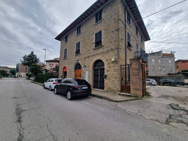 negozio in vendita a Perugia in zona Ponte Felcino