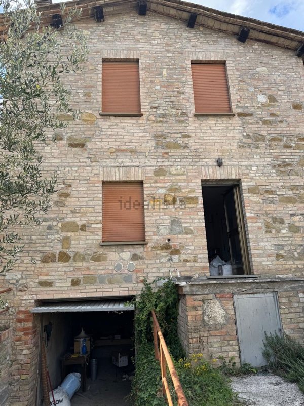 appartamento in vendita a Perugia in zona Montebello