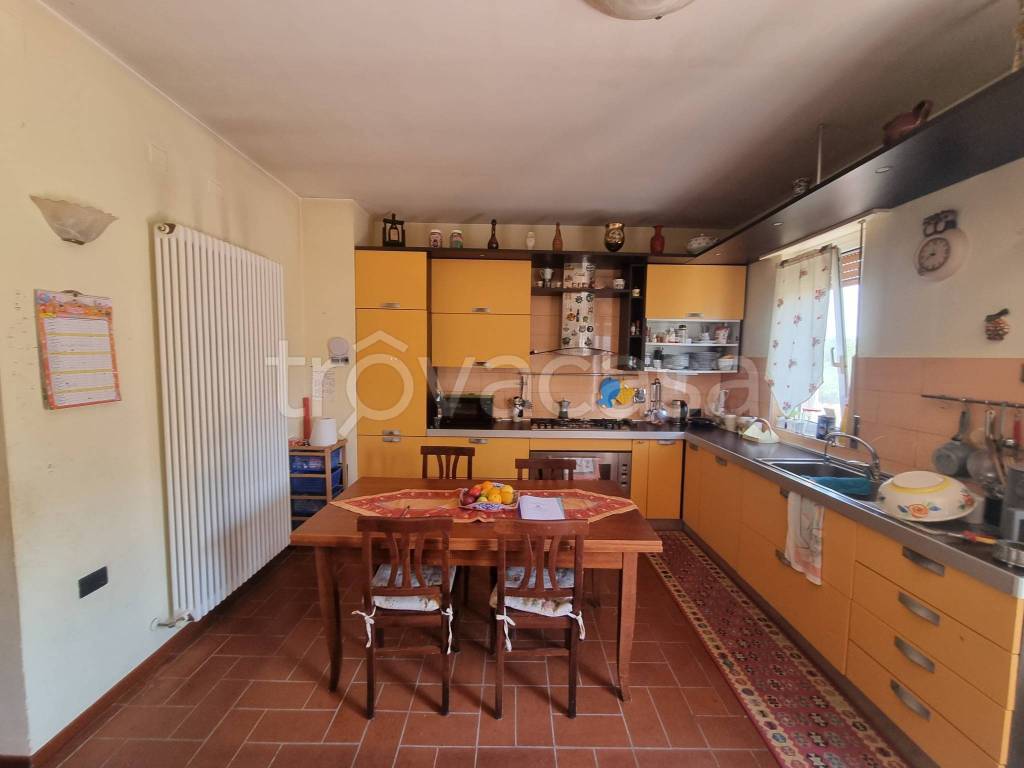 casa indipendente in vendita a Perugia in zona Villa Pitignano