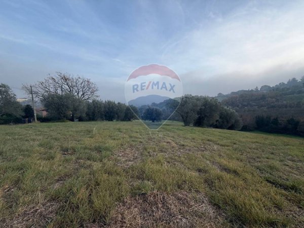 terreno agricolo in vendita a Perugia in zona Collestrada