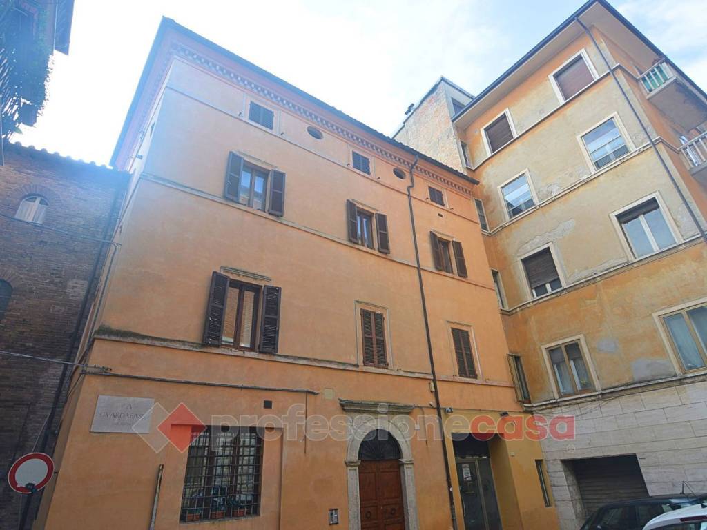 negozio in vendita a Perugia in zona Elce