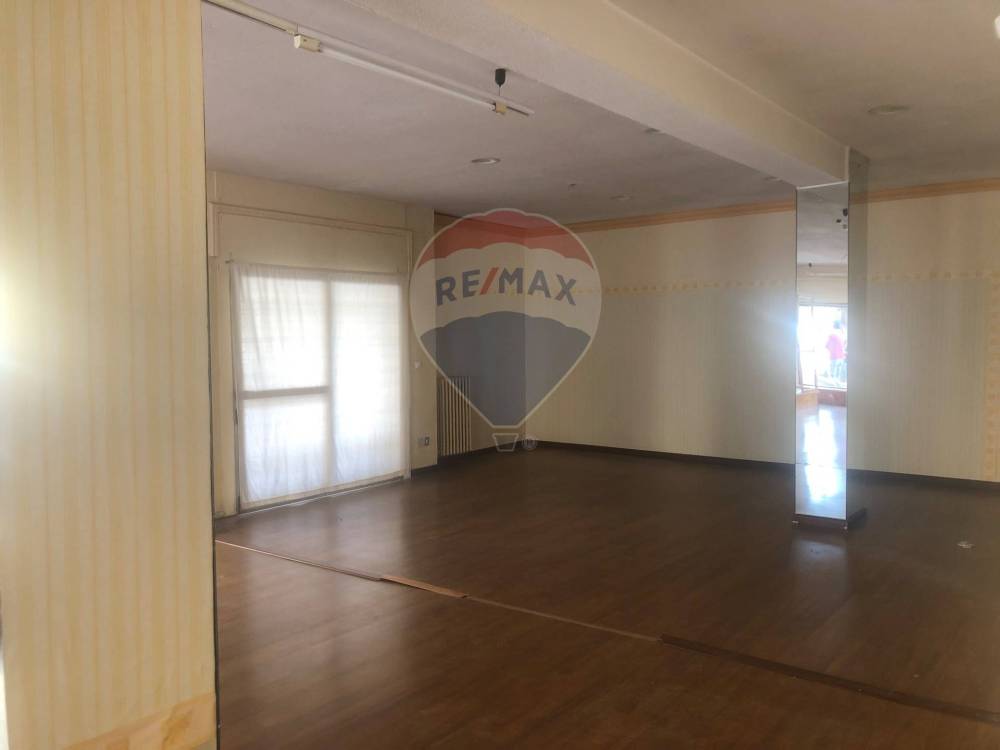 locale commerciale in vendita a Perugia in zona Prepo