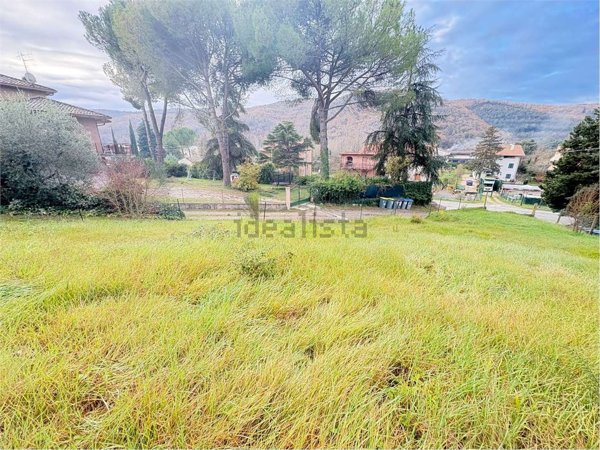 terreno edificabile in vendita a Perugia in zona Colle Umberto I