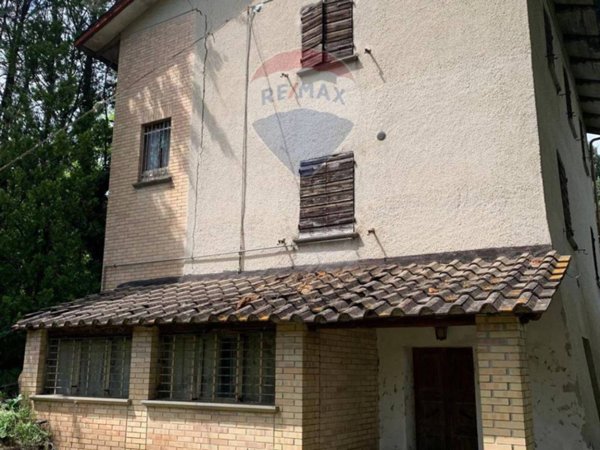 casa indipendente in vendita a Perugia in zona Centro Città