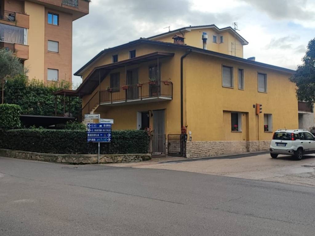 casa indipendente in vendita a Perugia