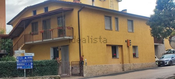 casa indipendente in vendita a Perugia