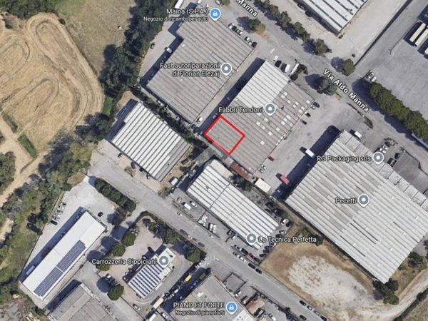 locale commerciale in vendita a Perugia in zona Santa Sabina