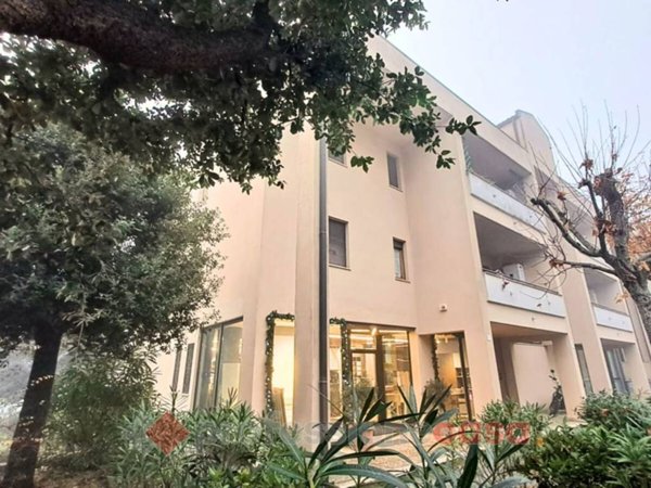 negozio in vendita a Perugia in zona Lacugnano