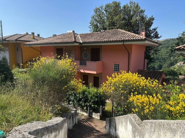casa indipendente in vendita a Perugia in zona Montelaguardia