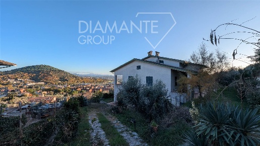 casa indipendente in vendita a Perugia in zona Città della Domenica