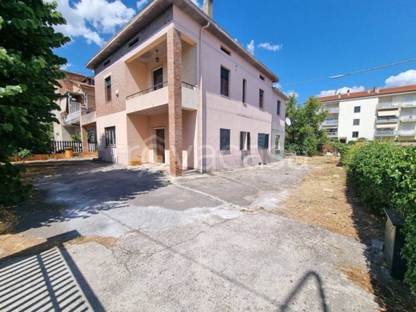 casa indipendente in vendita a Perugia in zona Casa del Diavolo