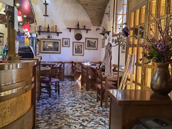 negozio in vendita a Perugia in zona Centro Città