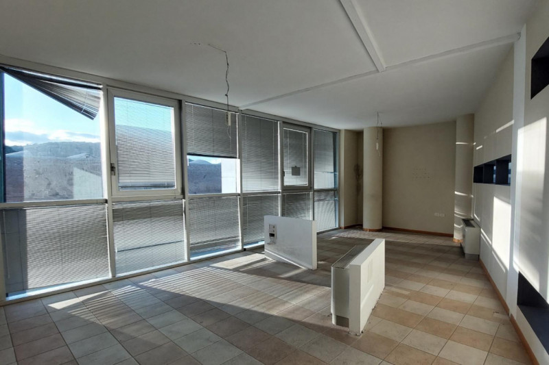 ufficio in vendita a Perugia in zona Centro Città