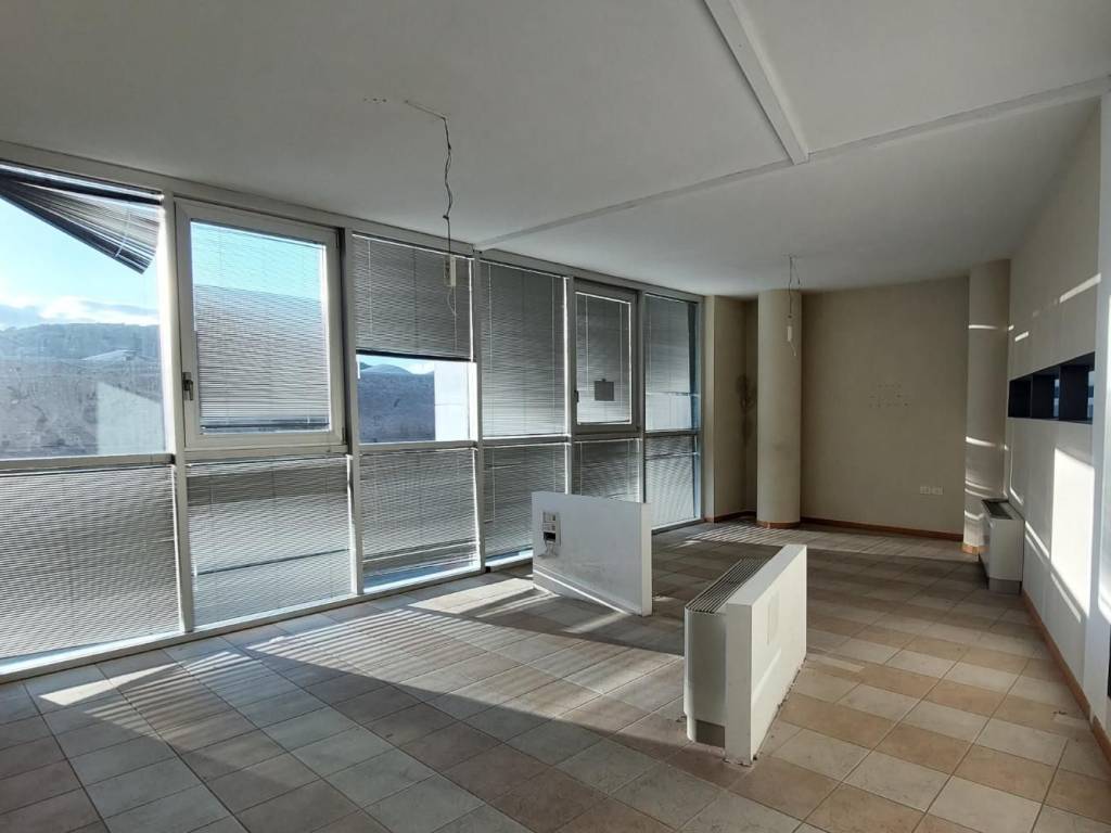 ufficio in vendita a Perugia in zona Stazione