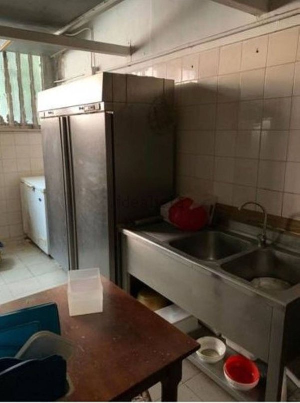 negozio in vendita a Perugia in zona XX Settembre