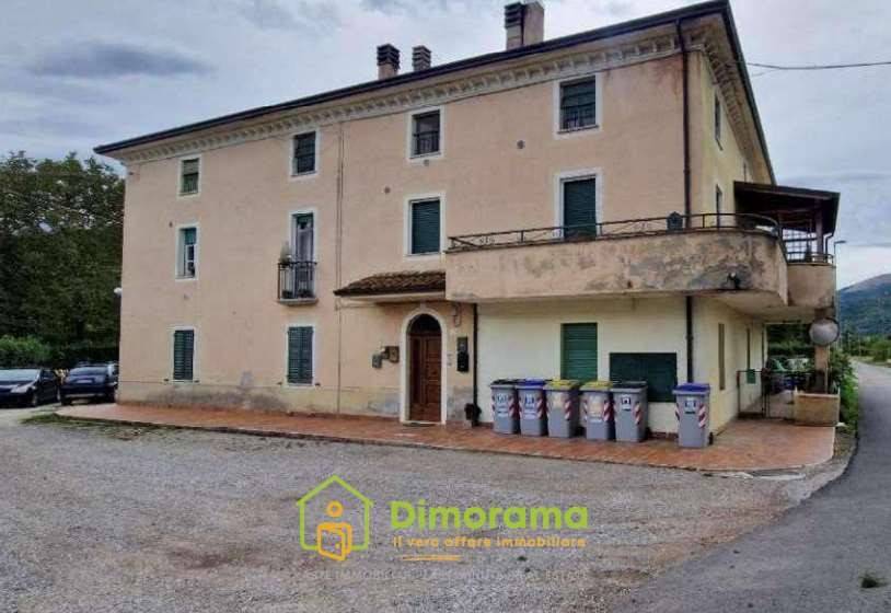 appartamento in vendita a Perugia in zona Parlesca