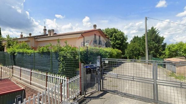 casa indipendente in vendita a Perugia in zona Ponte Felcino
