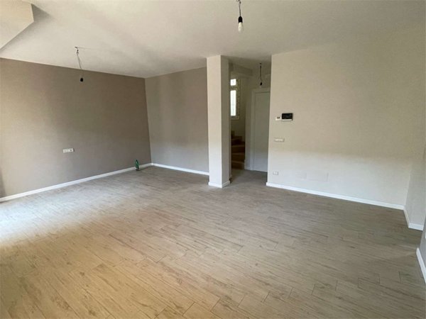 casa indipendente in vendita a Perugia