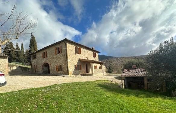casa indipendente in vendita a Perugia in zona Colle Umberto I