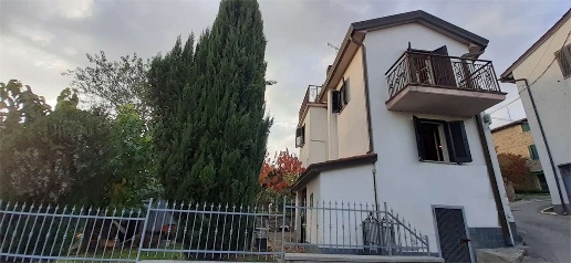 casa indipendente in vendita a Perugia in zona Fontignano