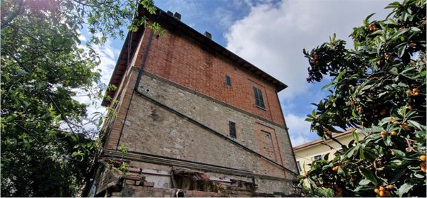casa indipendente in vendita a Perugia in zona Stazione