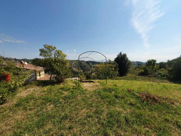 casale in vendita a Perugia in zona Cordigliano