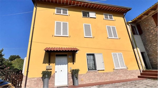 casa indipendente in vendita a Perugia in zona Colombella