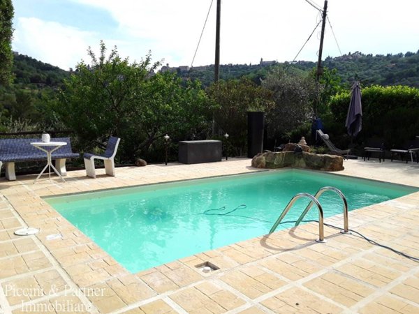 casa indipendente in vendita a Perugia in zona Monteluce