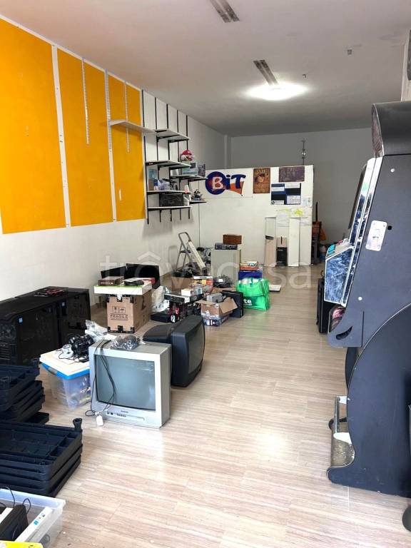 negozio in vendita a Perugia in zona Elce