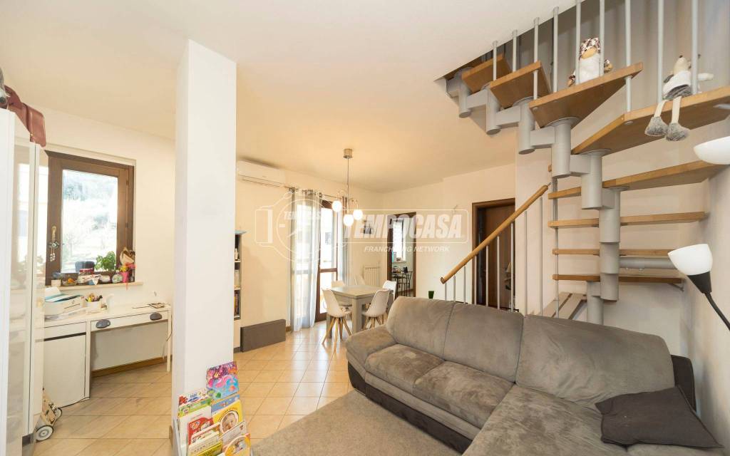 appartamento in vendita a Perugia in zona Montebello