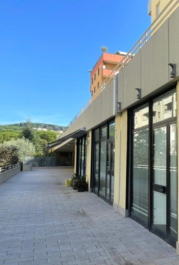 ufficio in vendita a Perugia in zona Ponte San Giovanni